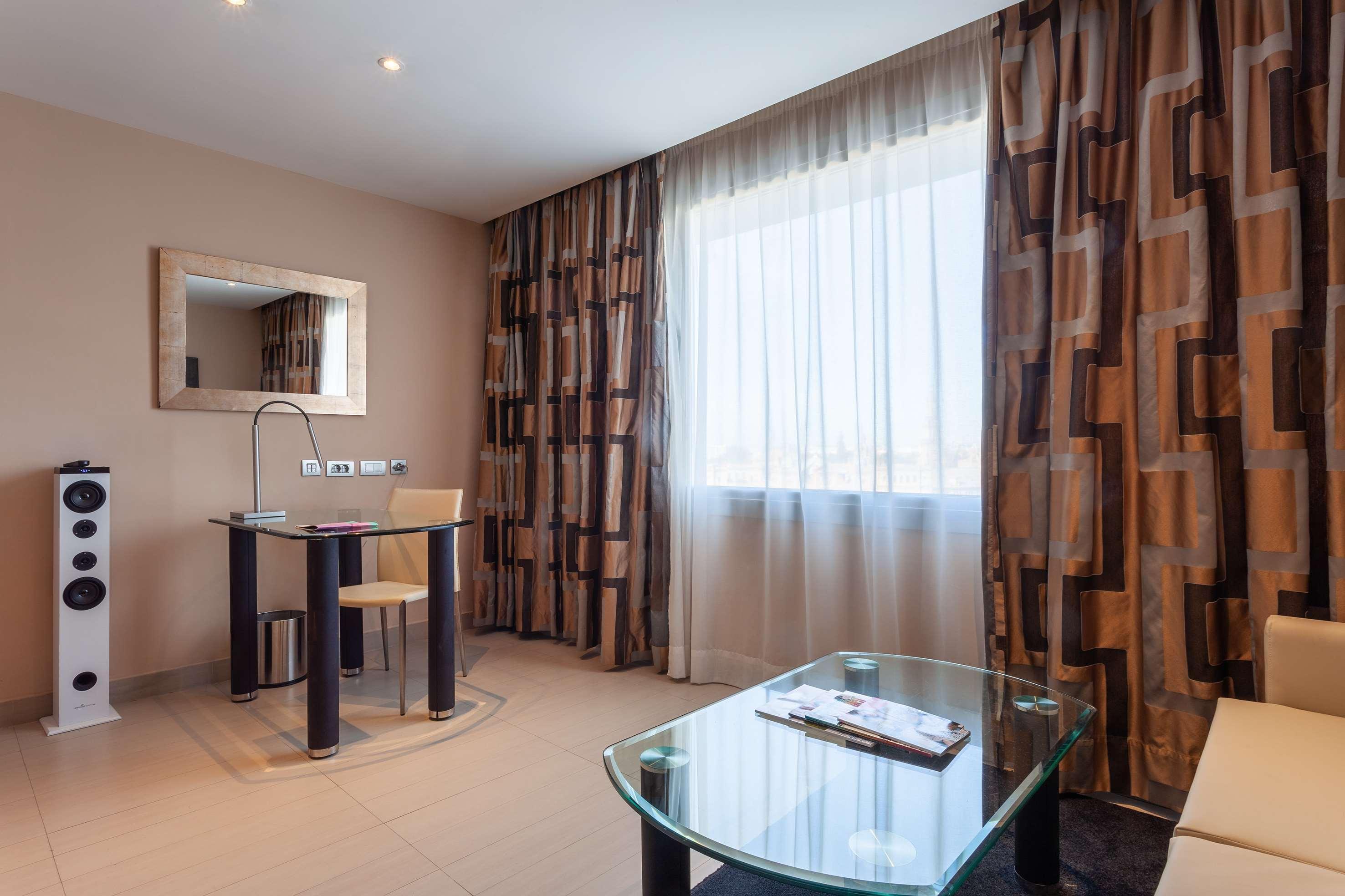 The Level At Melia Sevilla Zewnętrze zdjęcie